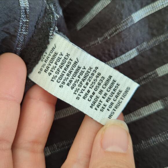 Habitat Women's Crossover Top Long Sleeve Wrap Medium Lagenlook Black Artsy EUC - Picture 4 of 7